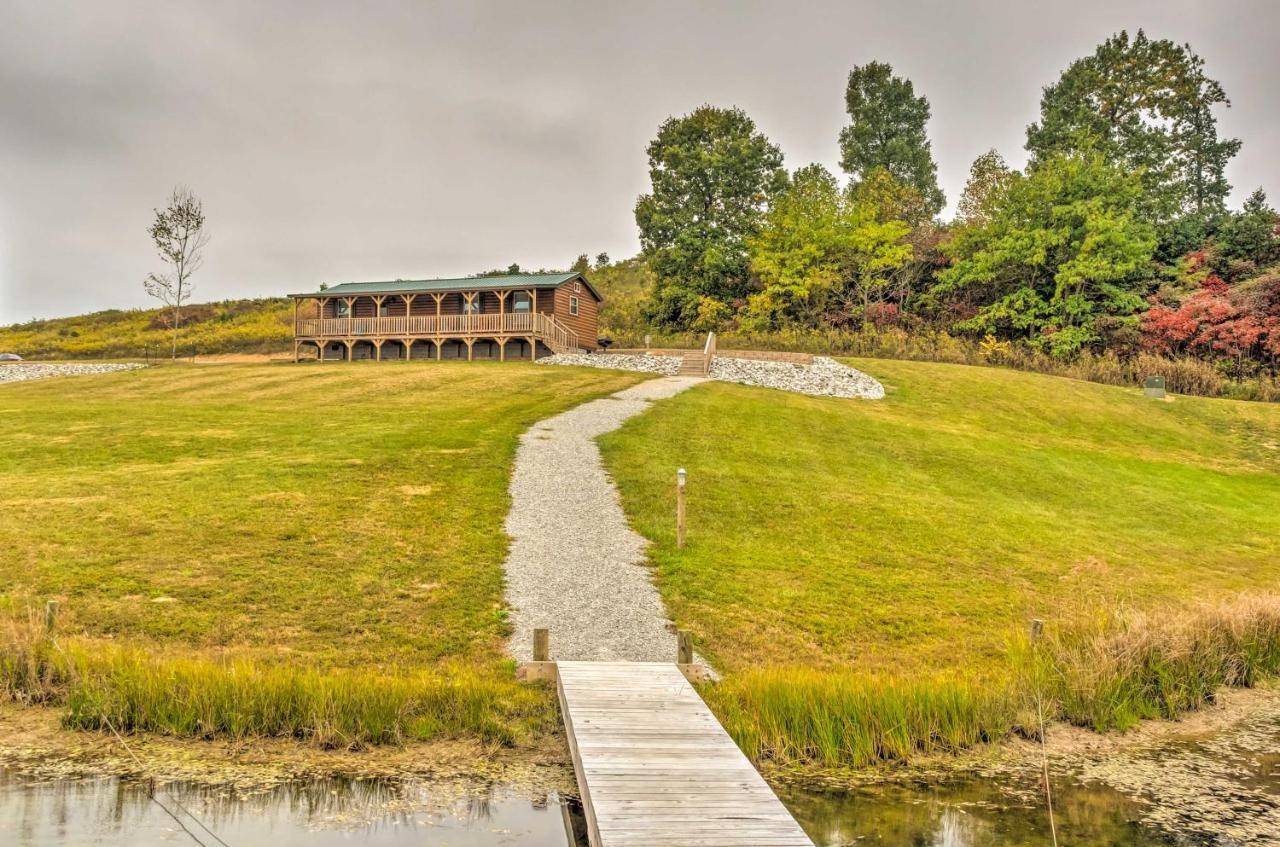 Cozy Lakefront Cabin With On-Site Waterfall And Hiking Cub Run Exterior photo